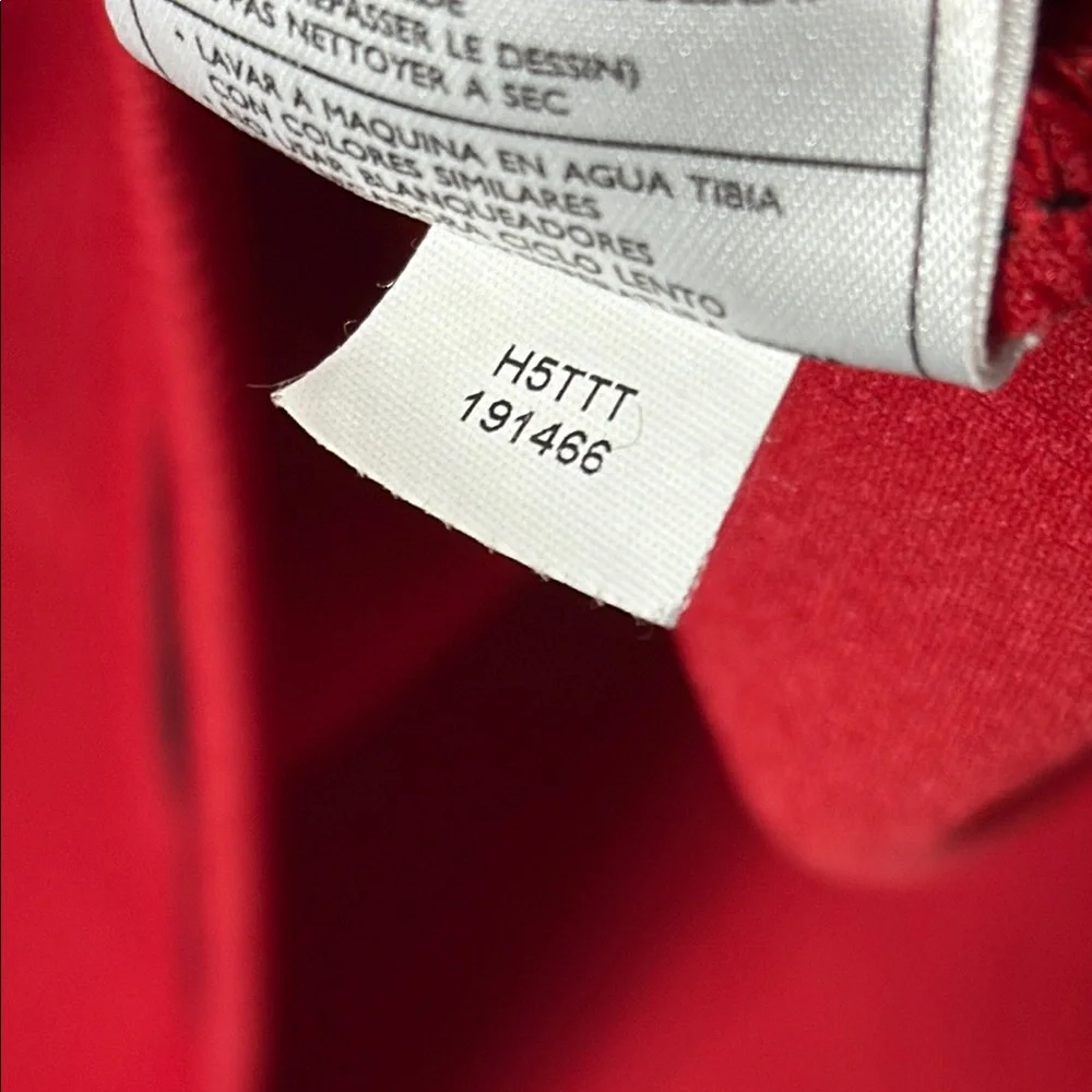 Vintage Y2K Nike Men's‎ Red and Black Crewneck Shirt